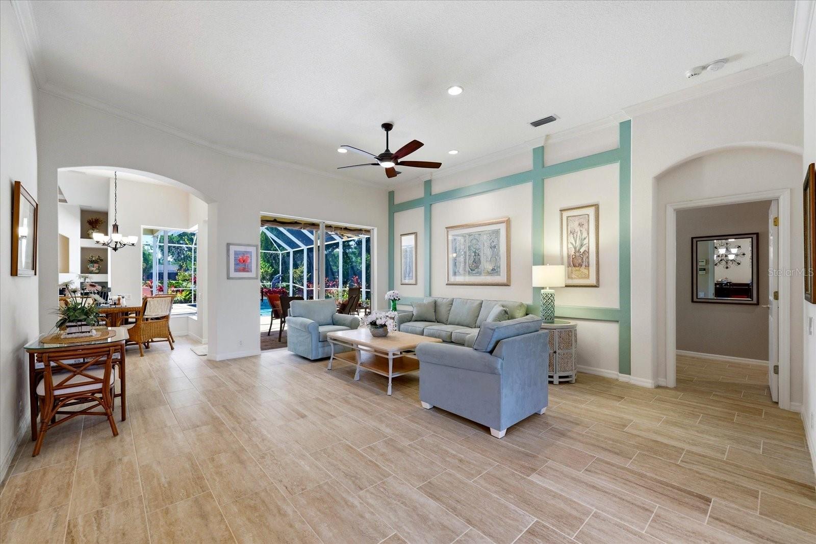 10010 CHERRY HILLS AVENUE CIR, BRADENTON, FL, 34202