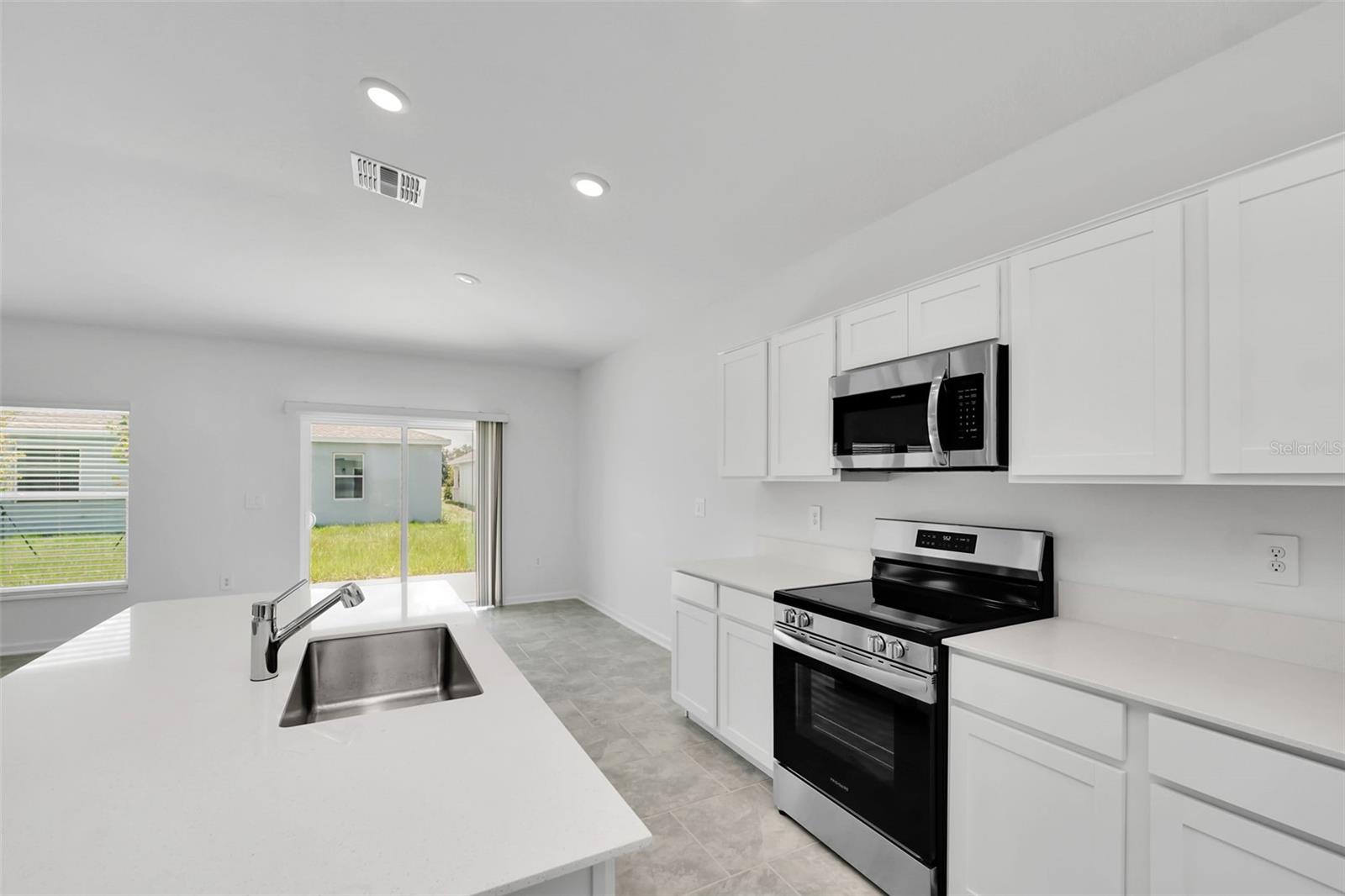 243 HAYLEY ST, WINTER HAVEN, FL, 33884