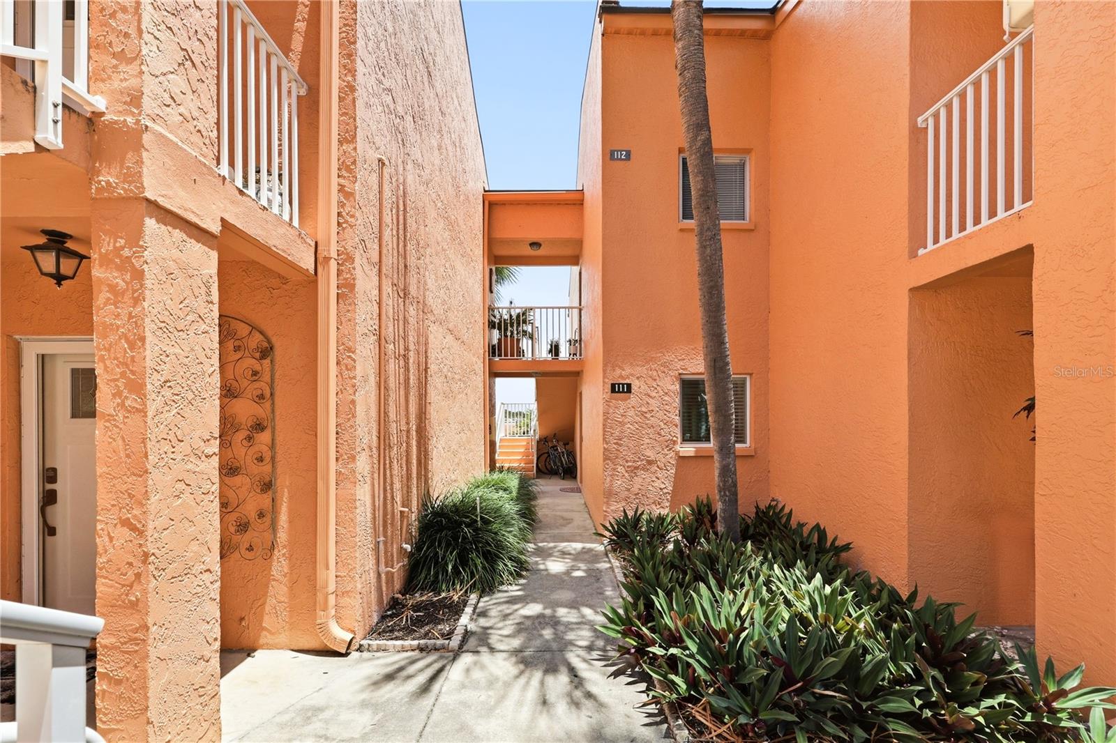 7400 SUNSHINE SKYWAY LN S #111, ST PETERSBURG, FL, 33711