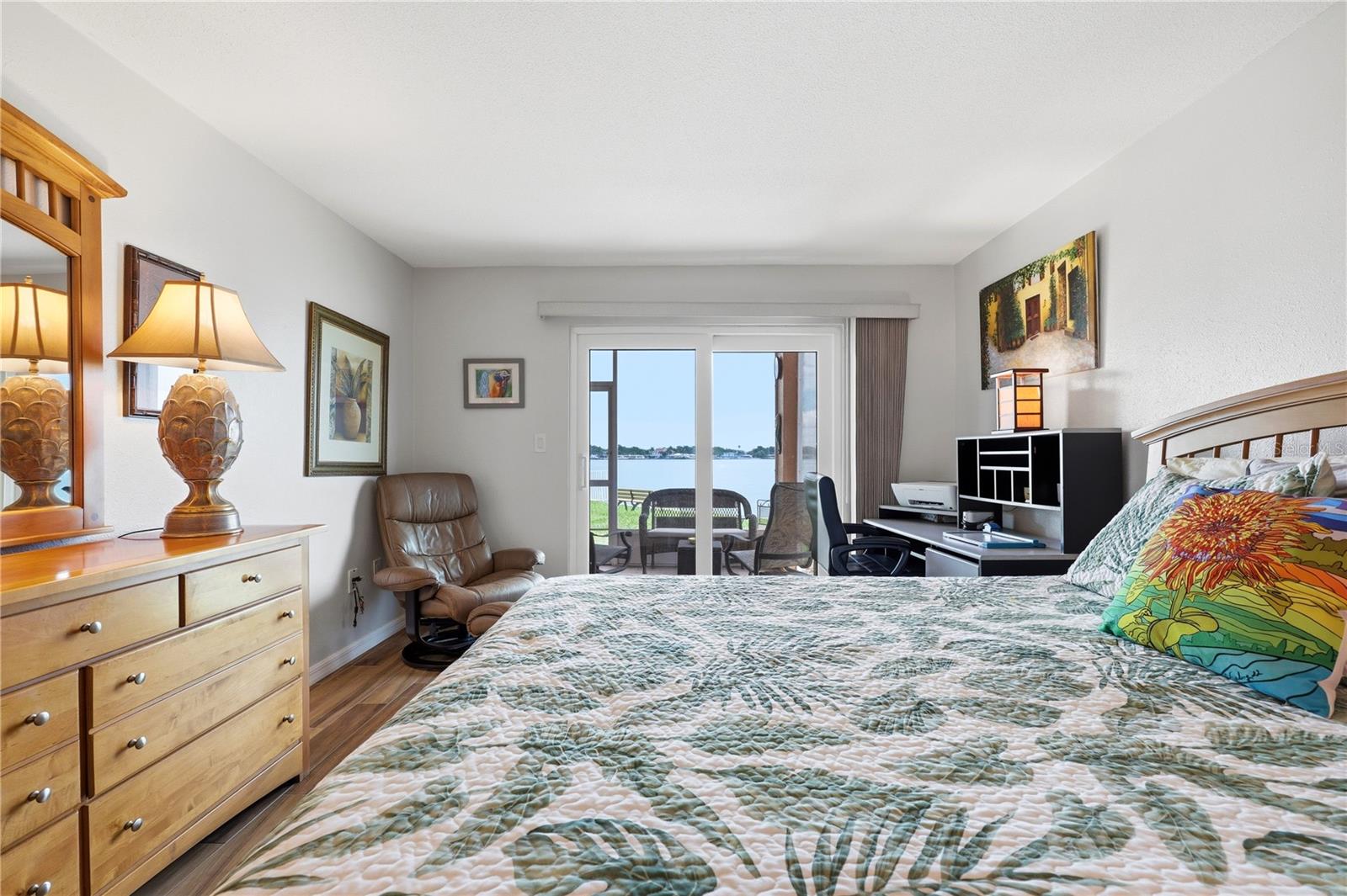 7400 SUNSHINE SKYWAY LN S #111, ST PETERSBURG, FL, 33711