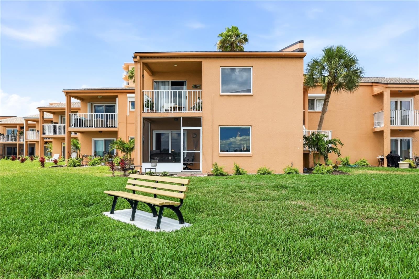 7400 SUNSHINE SKYWAY LN S #111, ST PETERSBURG, FL, 33711