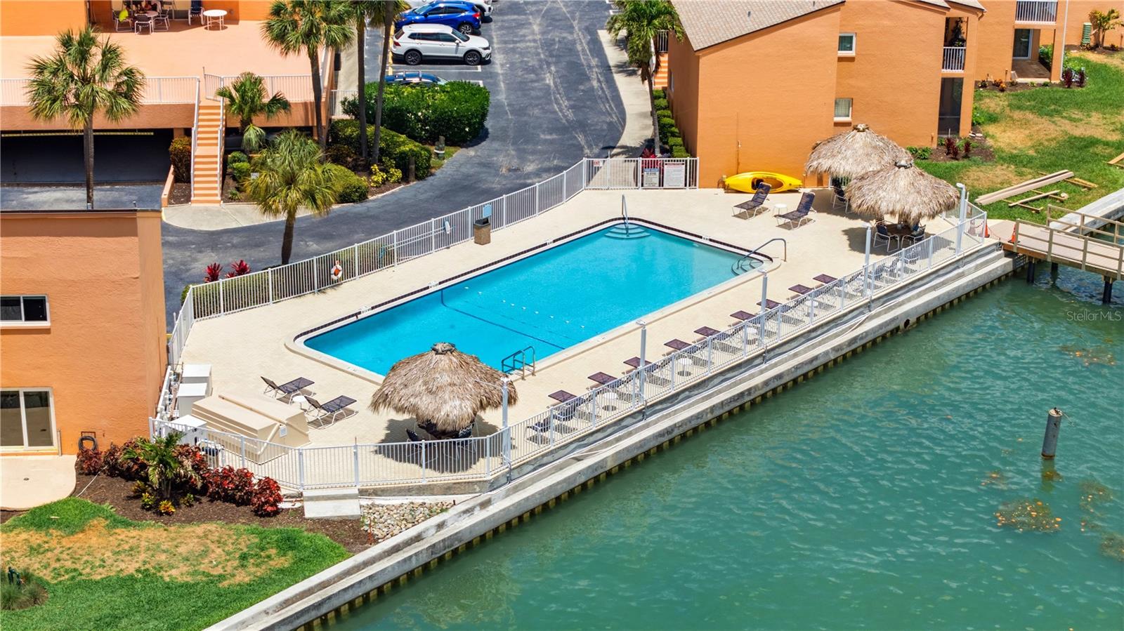 7400 SUNSHINE SKYWAY LN S #111, ST PETERSBURG, FL, 33711