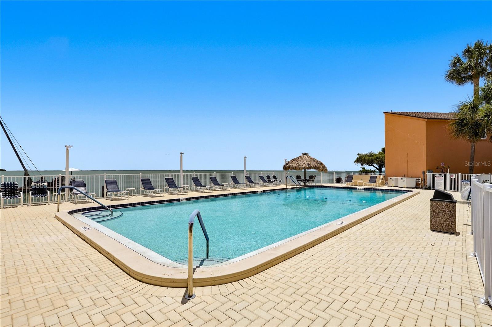 7400 SUNSHINE SKYWAY LN S #111, ST PETERSBURG, FL, 33711
