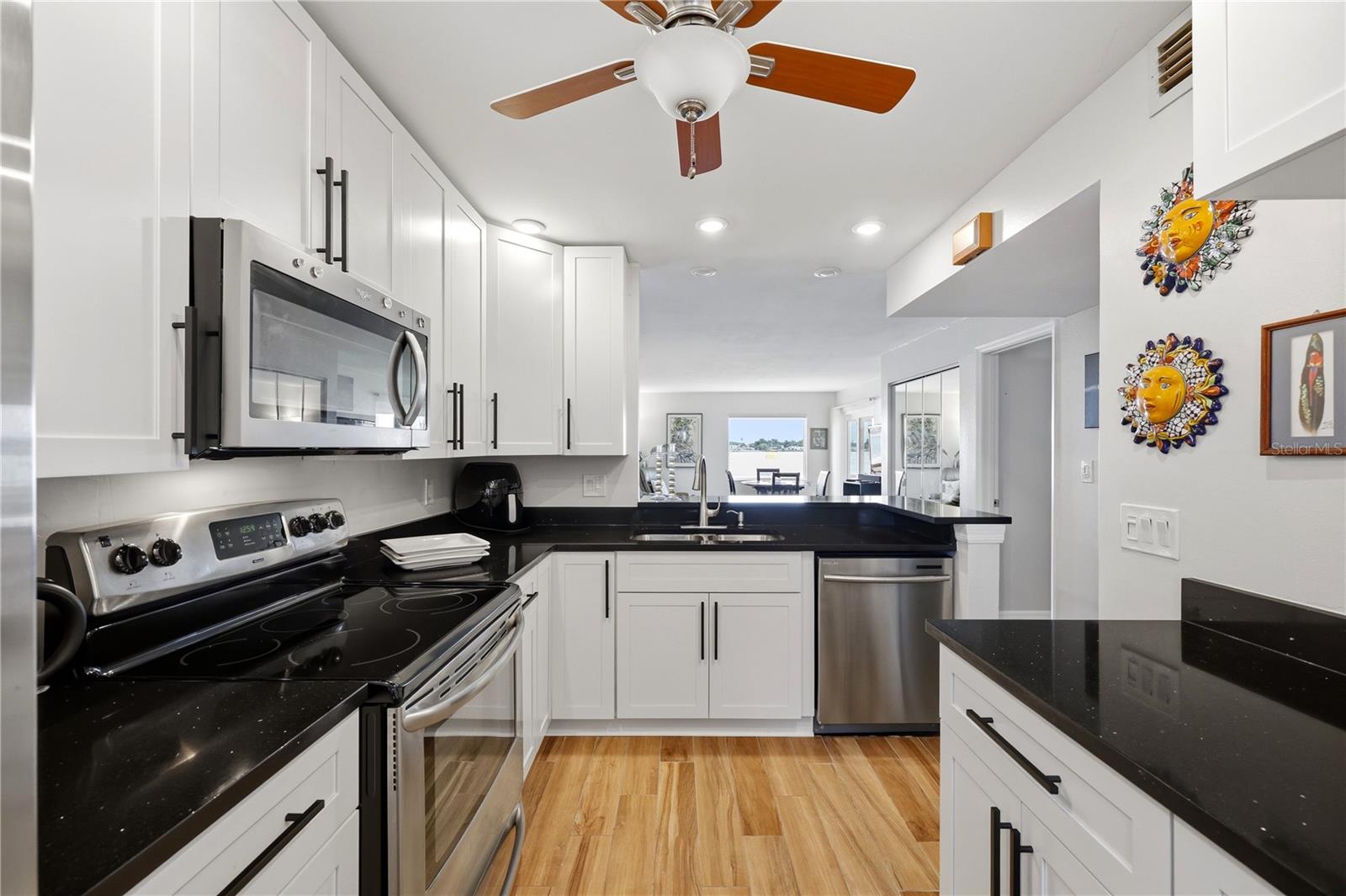 7400 SUNSHINE SKYWAY LN S #111, ST PETERSBURG, FL, 33711