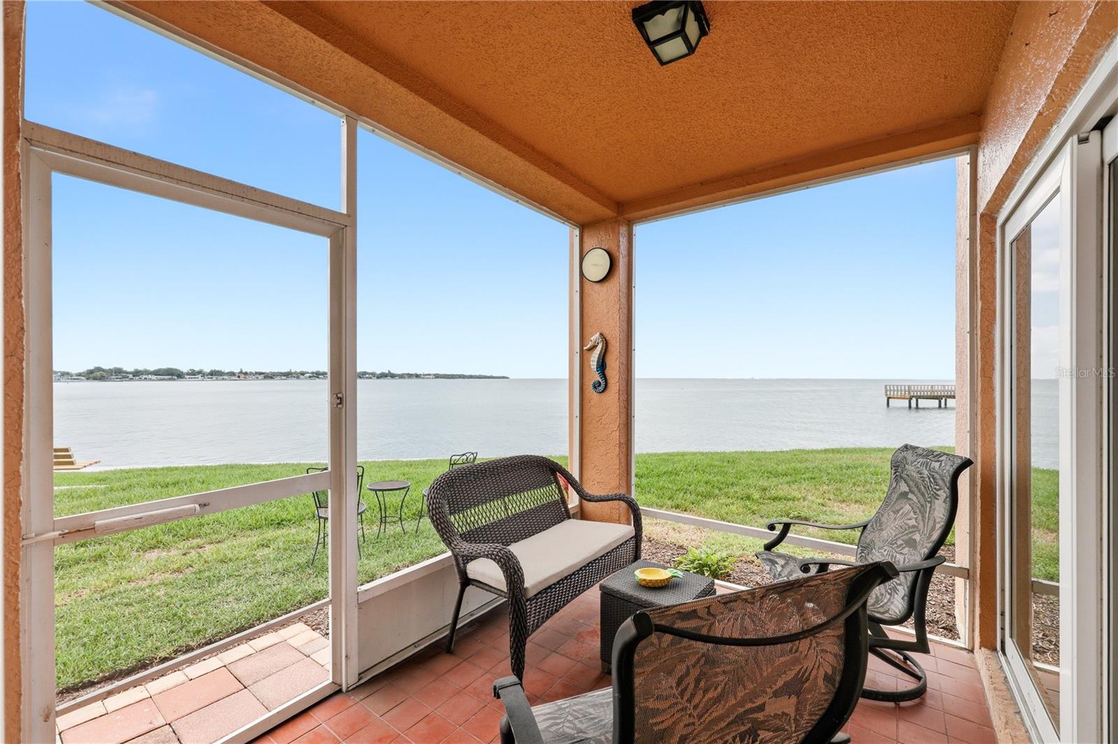 7400 SUNSHINE SKYWAY LN S #111, ST PETERSBURG, FL, 33711