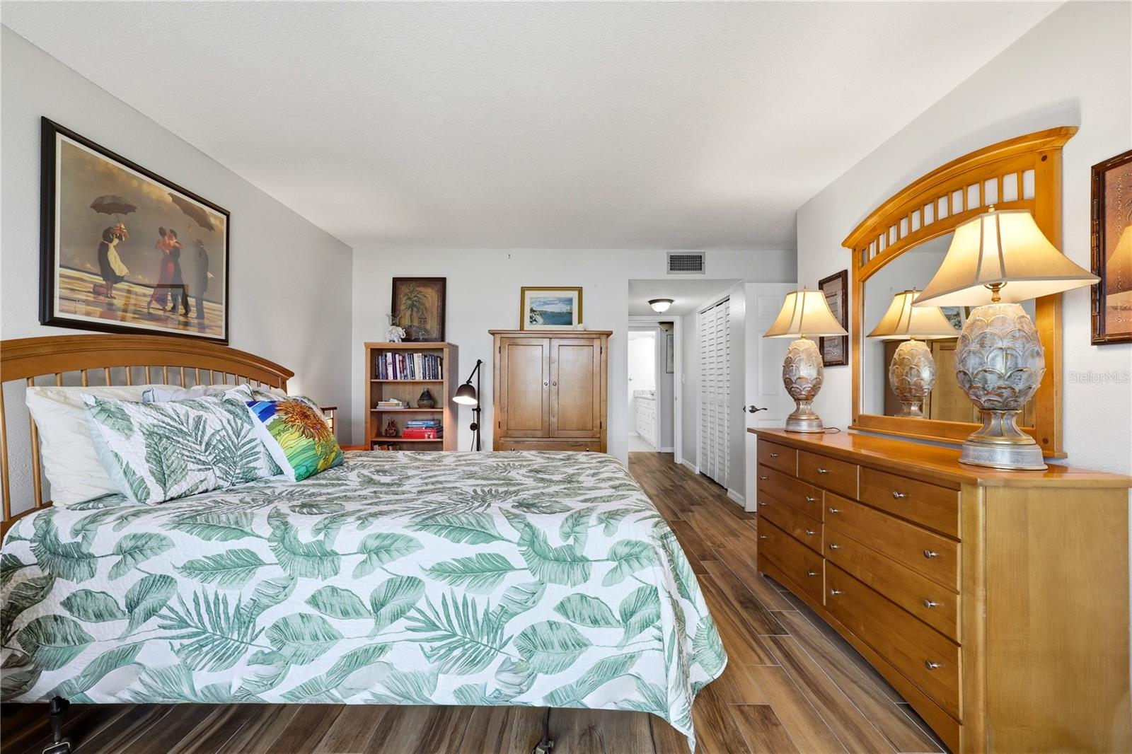 7400 SUNSHINE SKYWAY LN S #111, ST PETERSBURG, FL, 33711