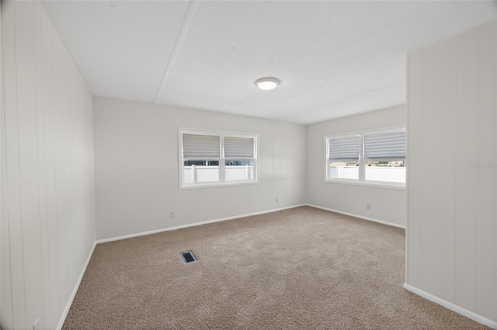 581 NE 64TH AVE, OCALA, FL, 34470