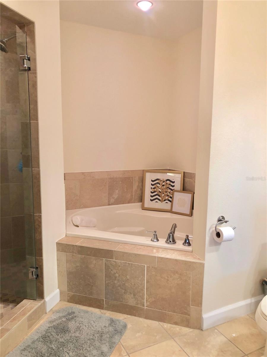 2305 EDGEWATER DR #1704, ORLANDO, FL, 32804