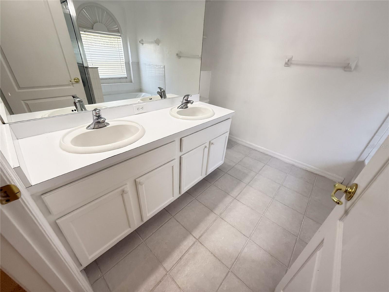 13047 BRIDLEFORD DR, GIBSONTON, FL, 33534