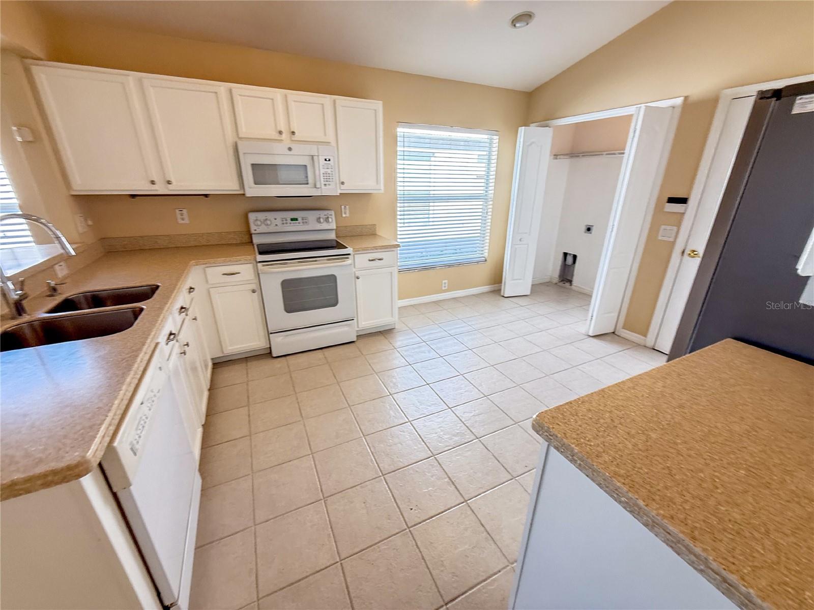 13047 BRIDLEFORD DR, GIBSONTON, FL, 33534