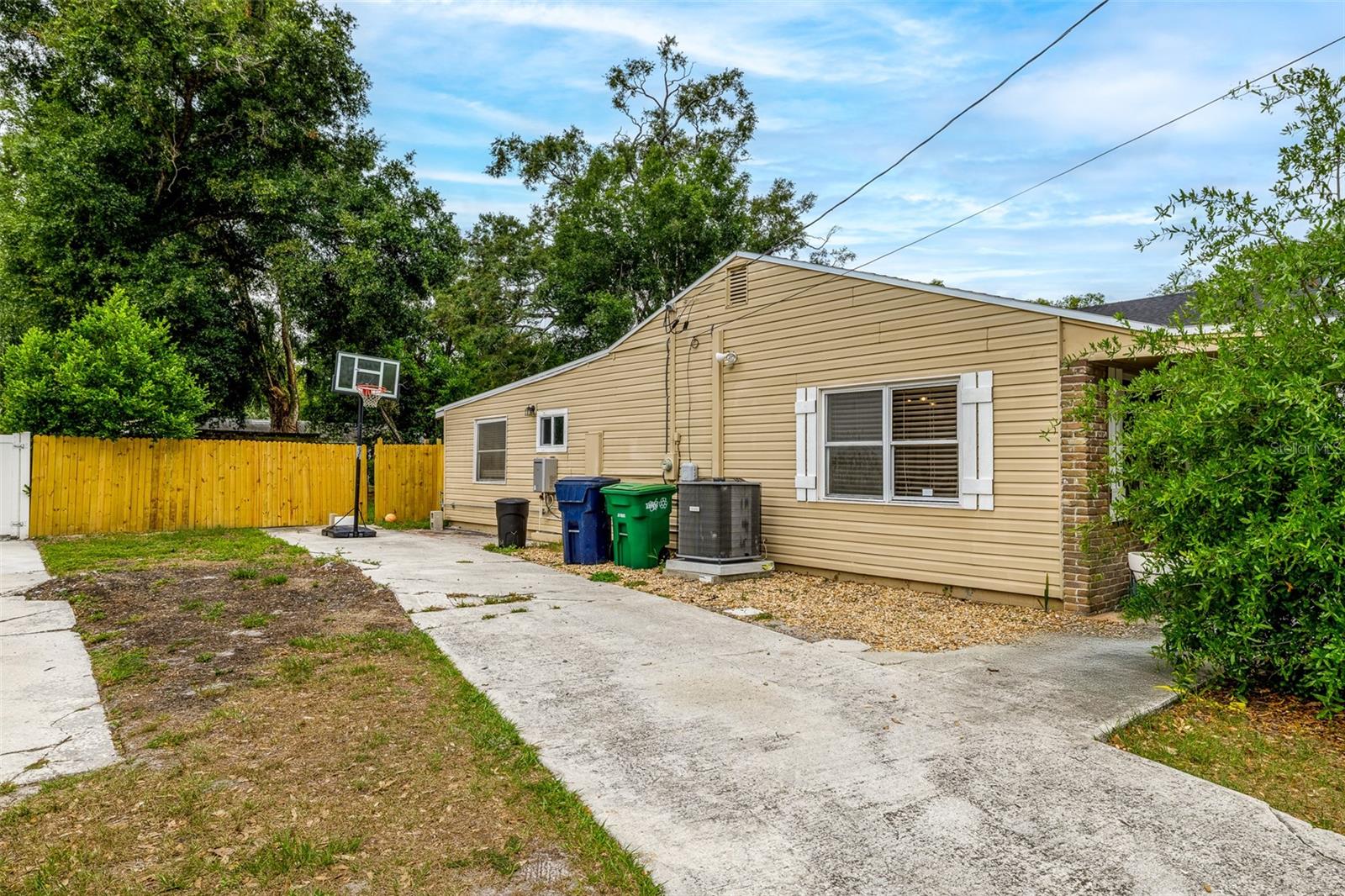 1209 E NORTH ST, TAMPA, FL, 33604
