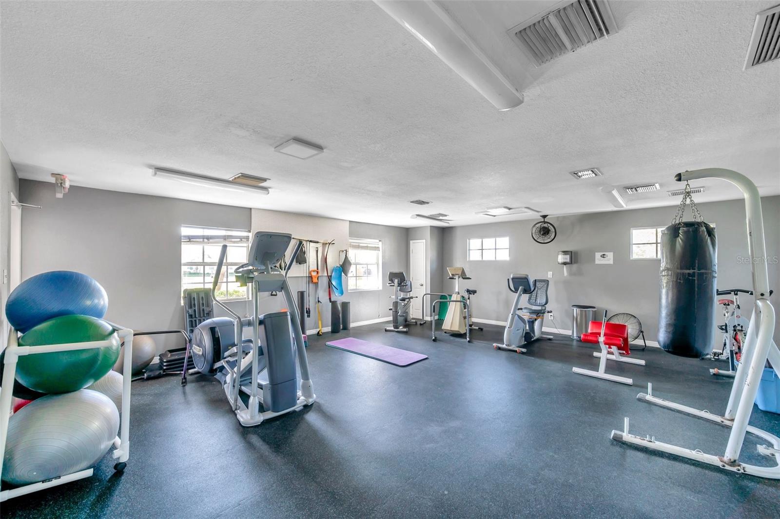 5001 STARFISH DR SE #B, ST PETERSBURG, FL, 33705