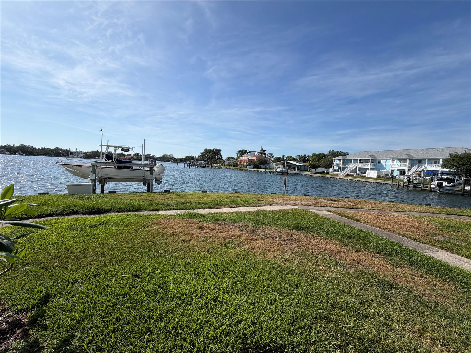 5001 STARFISH DR SE #B, ST PETERSBURG, FL, 33705