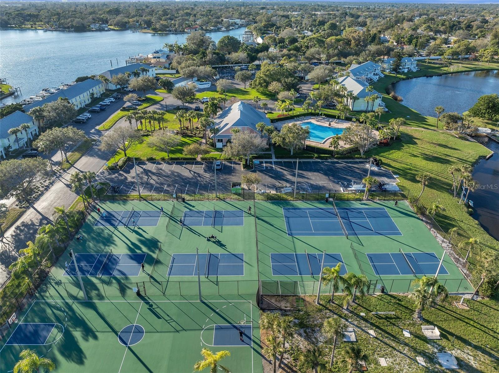 5001 STARFISH DR SE #B, ST PETERSBURG, FL, 33705