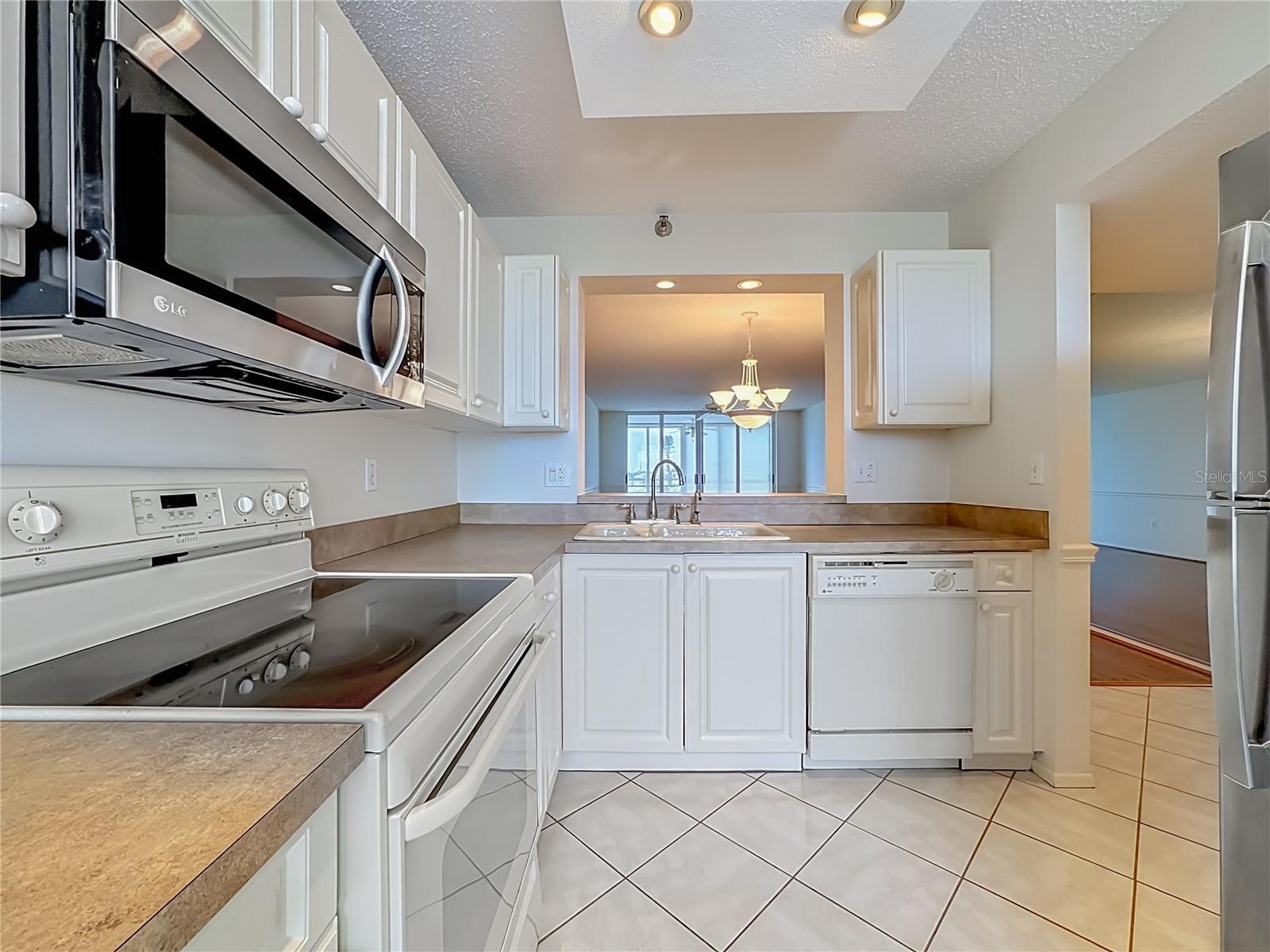 3740 PINEBROOK CIR #607, BRADENTON, FL, 34209