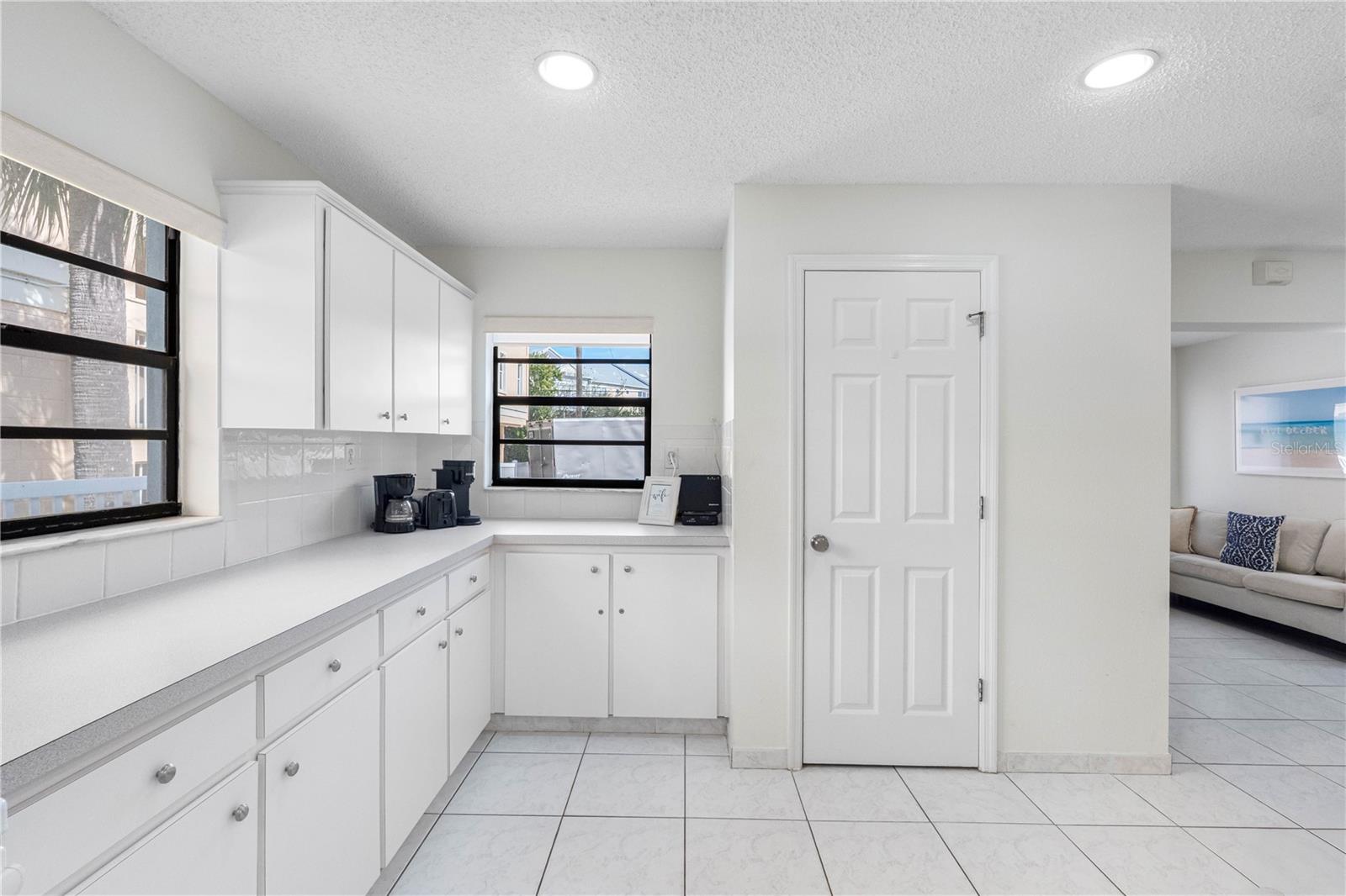 614 GULF BLVD #9, INDIAN ROCKS BEACH, FL, 33785