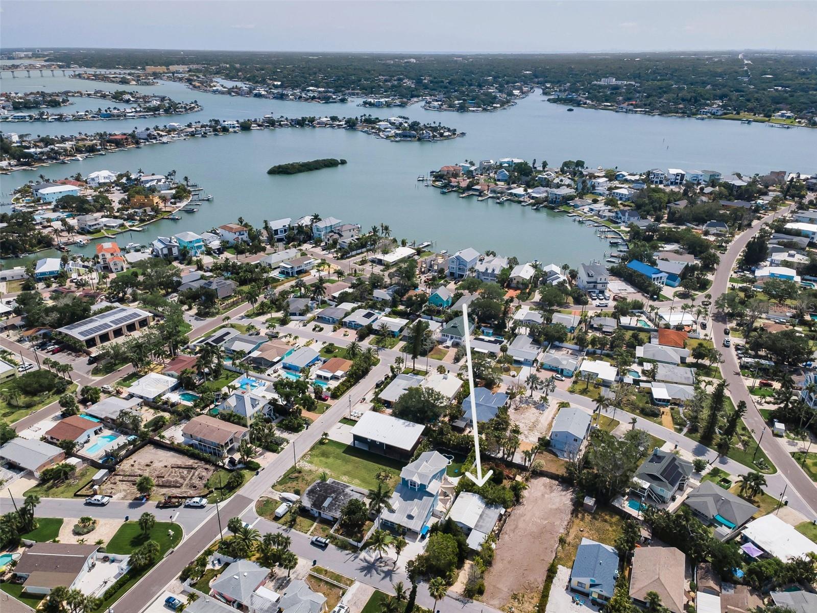 1213 BAY PALM BLVD, INDIAN ROCKS BEACH, FL, 33785