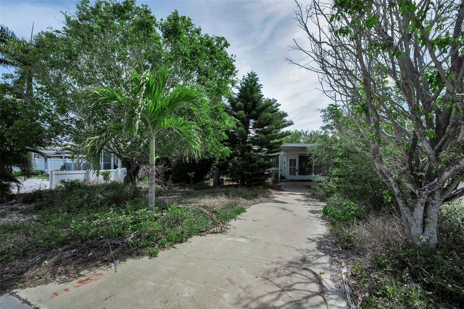 1213 BAY PALM BLVD, INDIAN ROCKS BEACH, FL, 33785