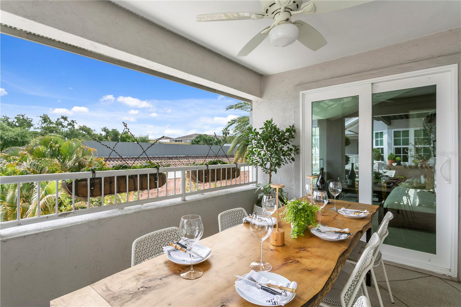 1649 W SNOW CIR #E203, TAMPA, FL, 33606