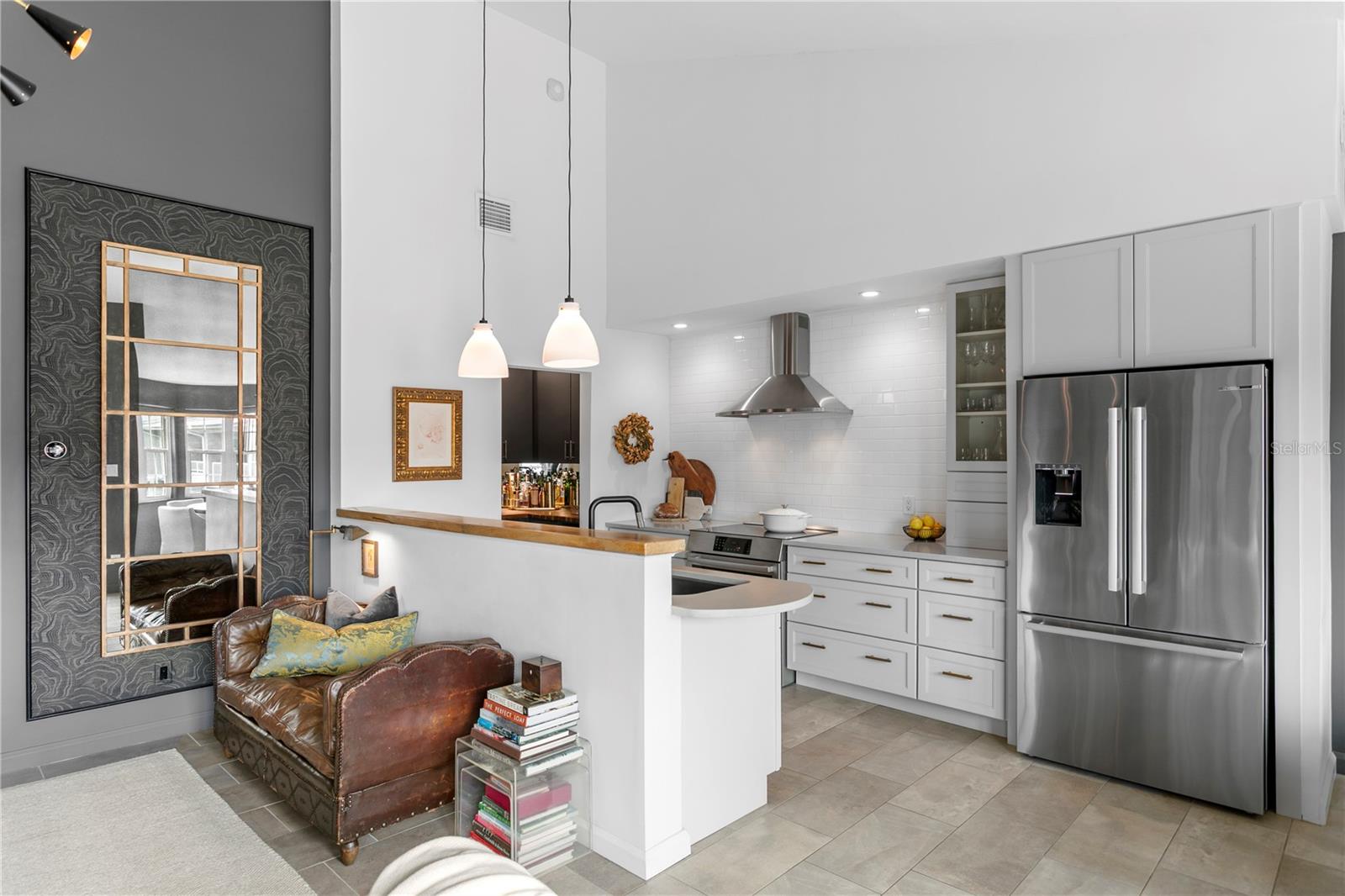 1649 W SNOW CIR #E203, TAMPA, FL, 33606