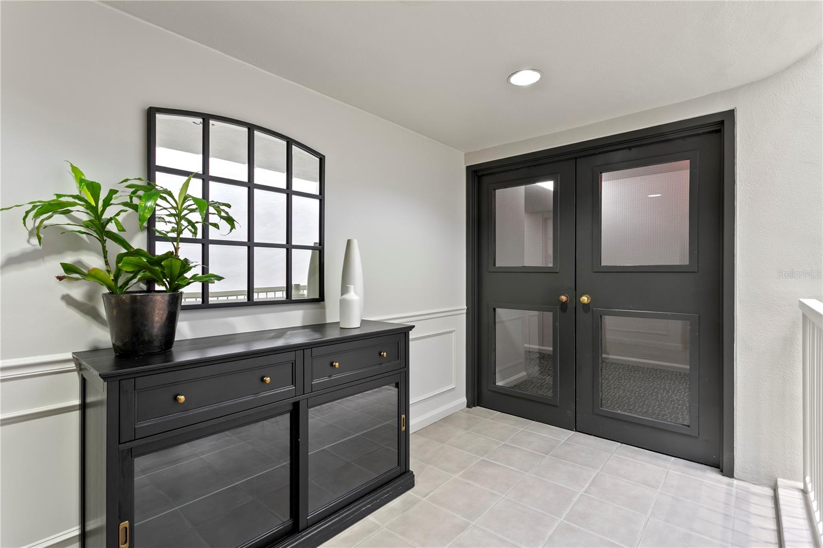 1649 W SNOW CIR #E203, TAMPA, FL, 33606