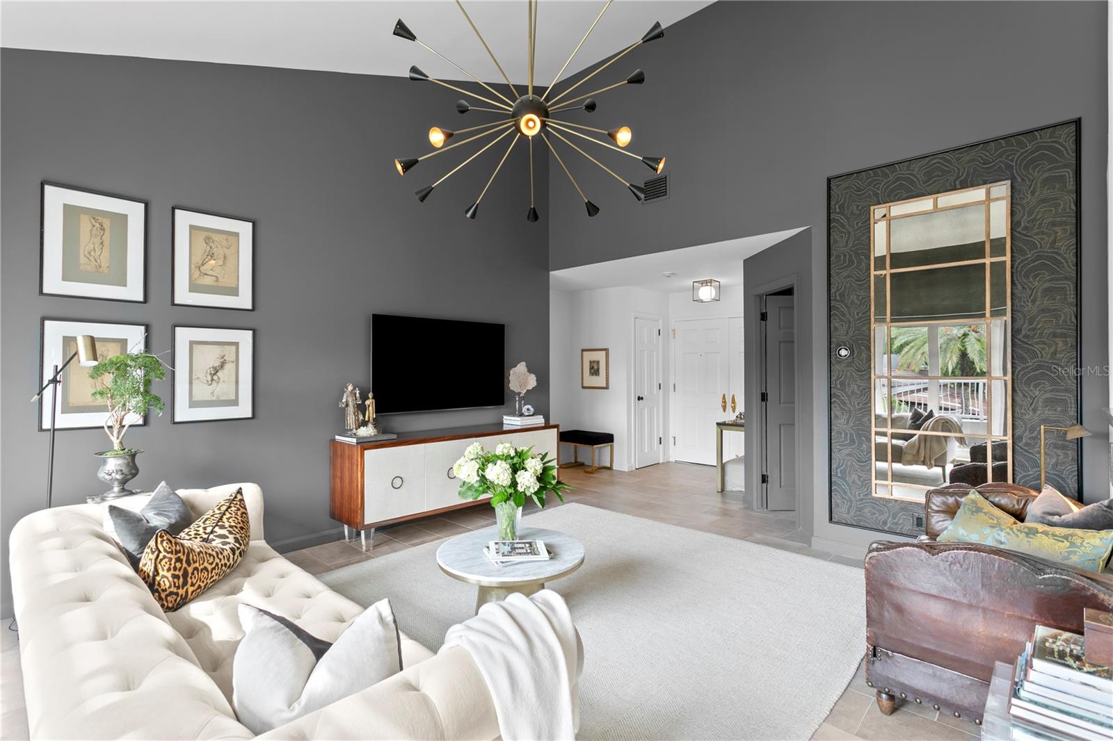 1649 W SNOW CIR #E203, TAMPA, FL, 33606