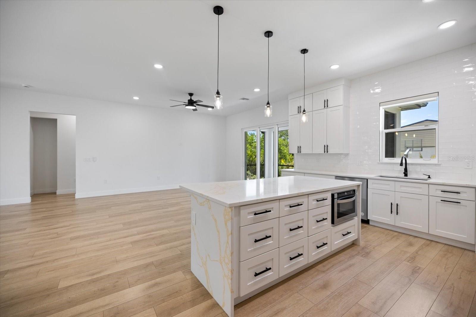 12133 FEDERAL AVE, PORT CHARLOTTE, FL, 33953