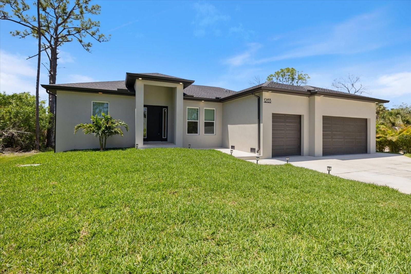 12133 FEDERAL AVE, PORT CHARLOTTE, FL, 33953