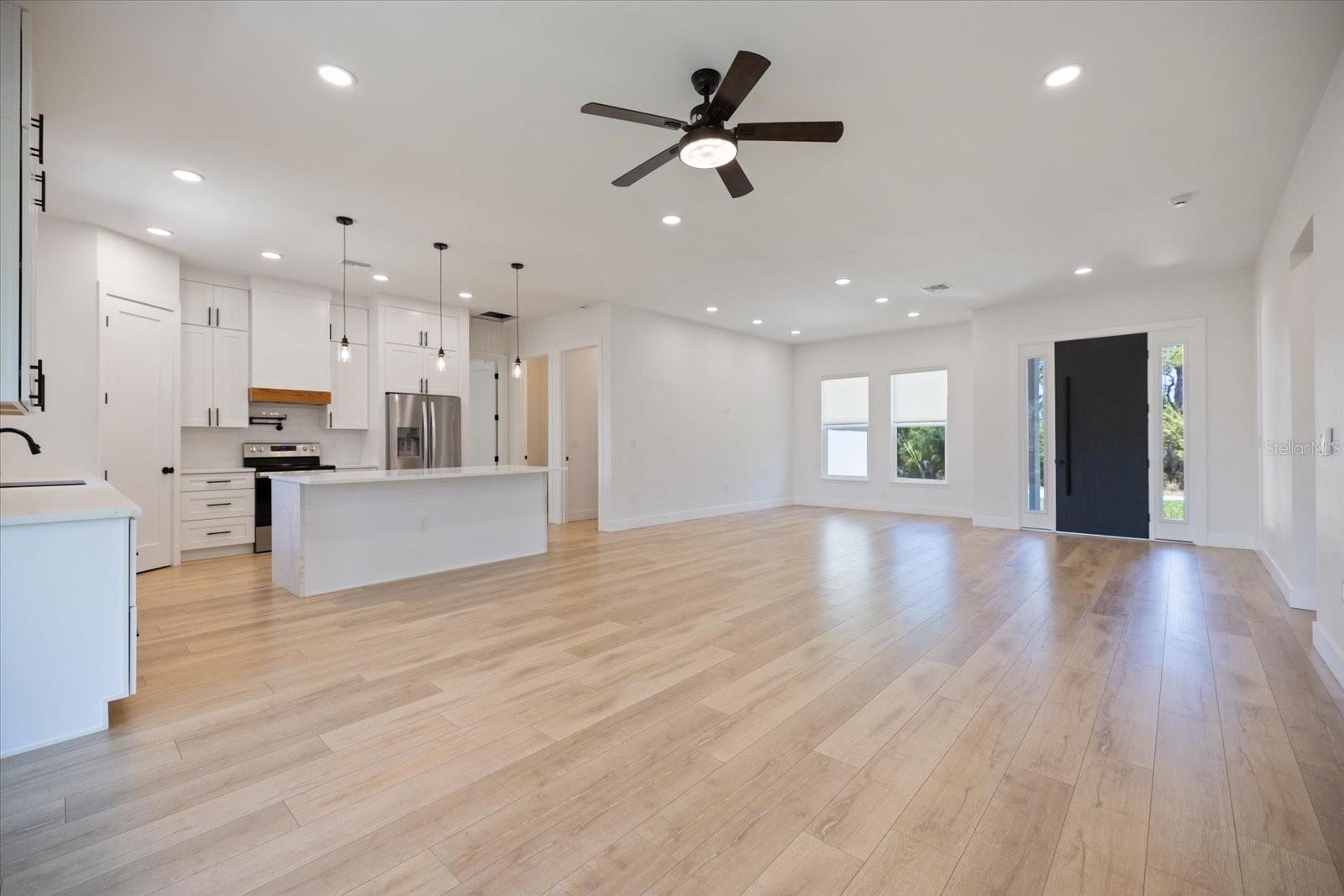 12133 FEDERAL AVE, PORT CHARLOTTE, FL, 33953
