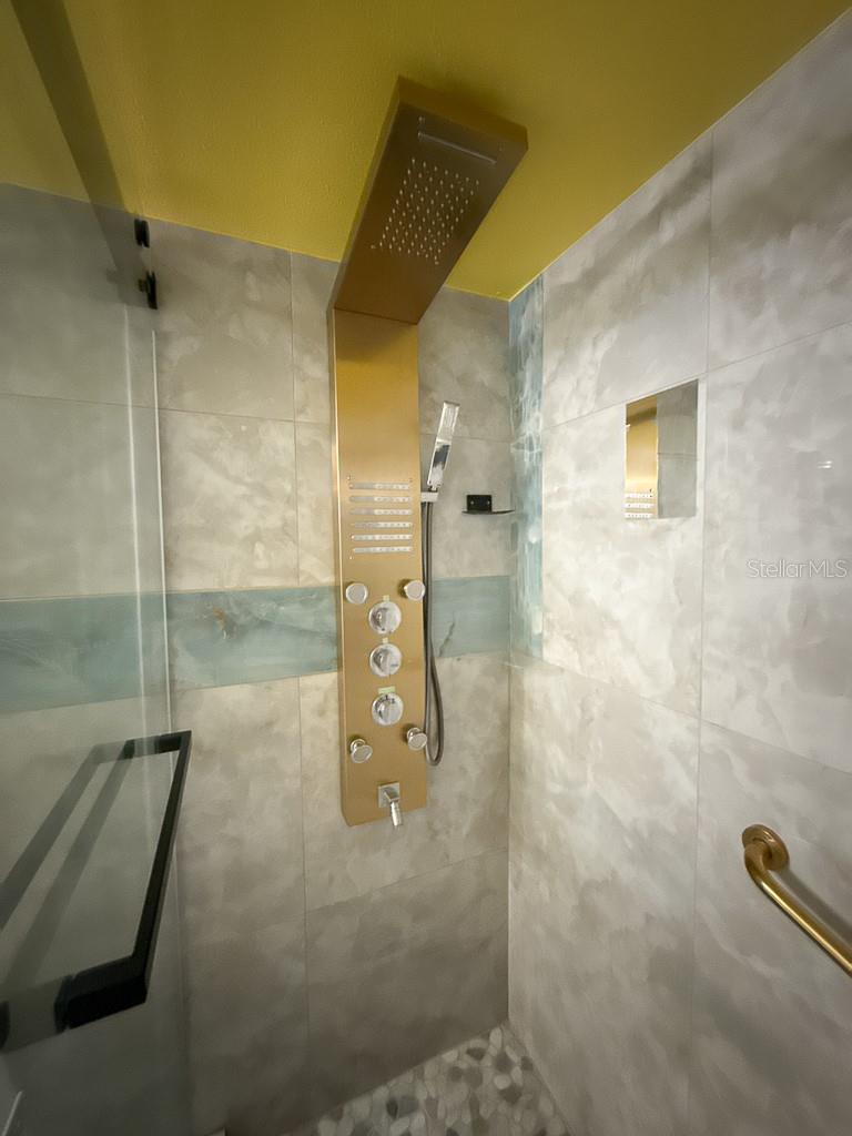 2588 FOREST RUN CT #106A, CLEARWATER, FL, 33761