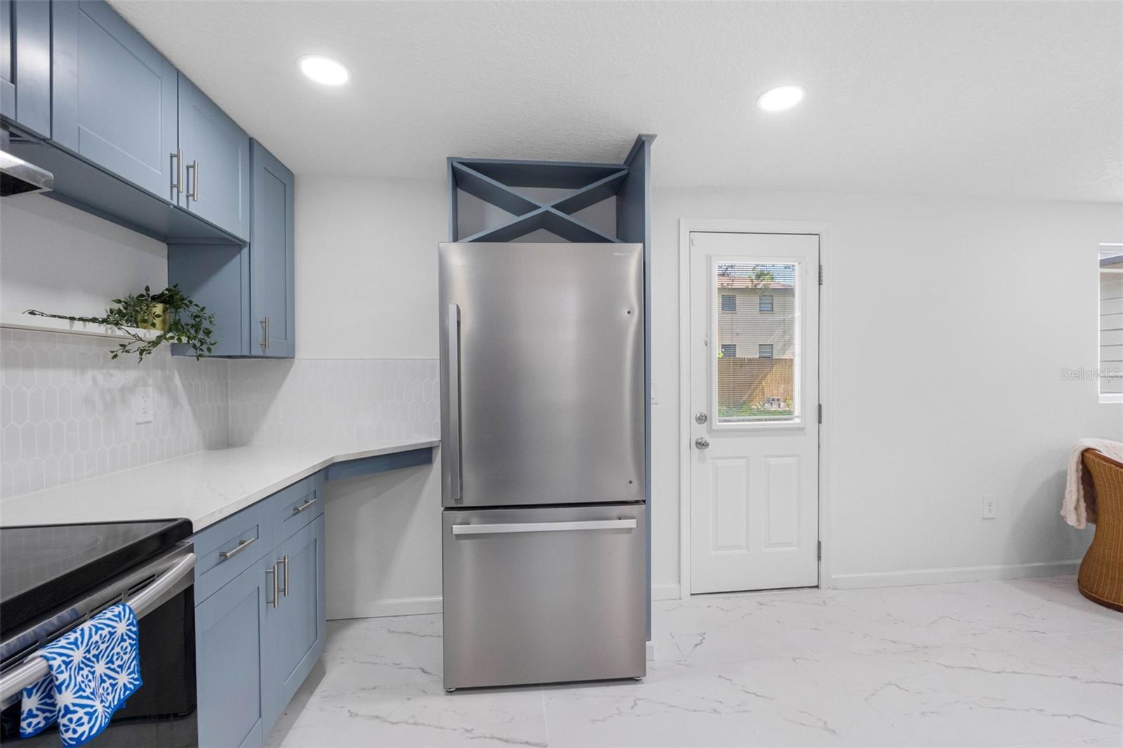 1208 E CHILKOOT AVE, TAMPA, FL, 33612