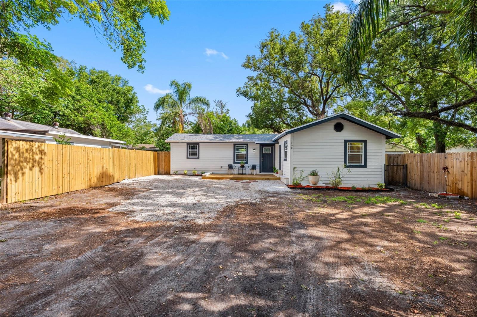 1208 E CHILKOOT AVE, TAMPA, FL, 33612