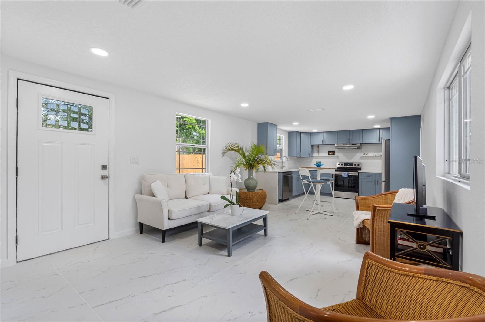 1208 E CHILKOOT AVE, TAMPA, FL, 33612
