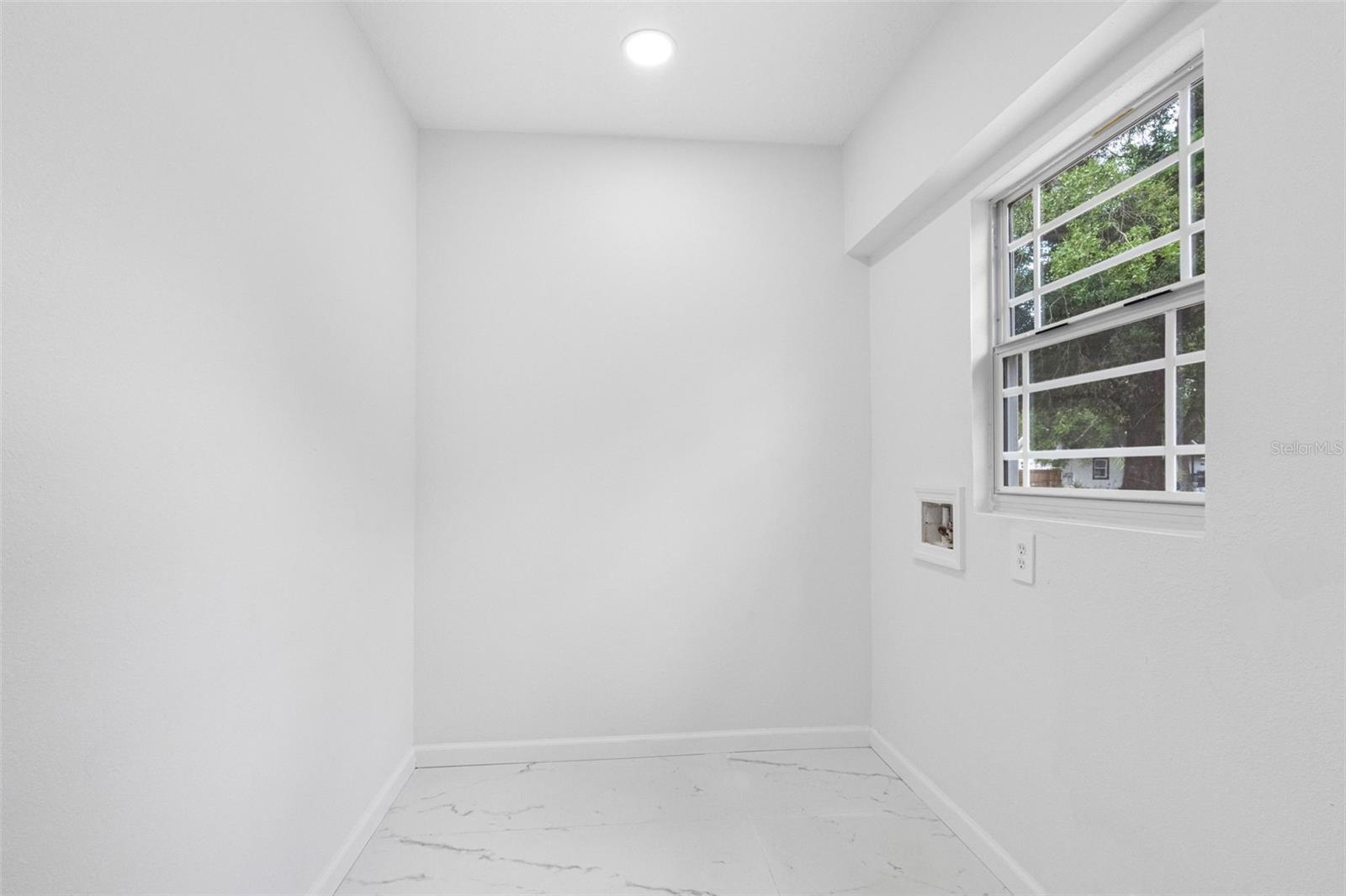 1208 E CHILKOOT AVE, TAMPA, FL, 33612