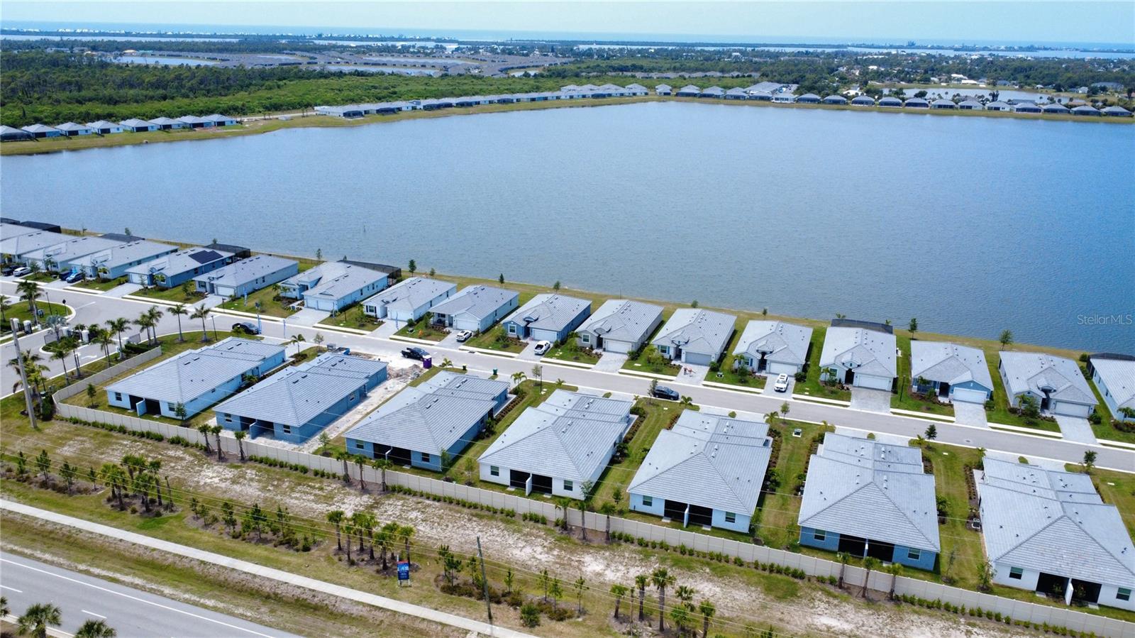 8125 SHORE LAKE DR, ENGLEWOOD, FL, 34224