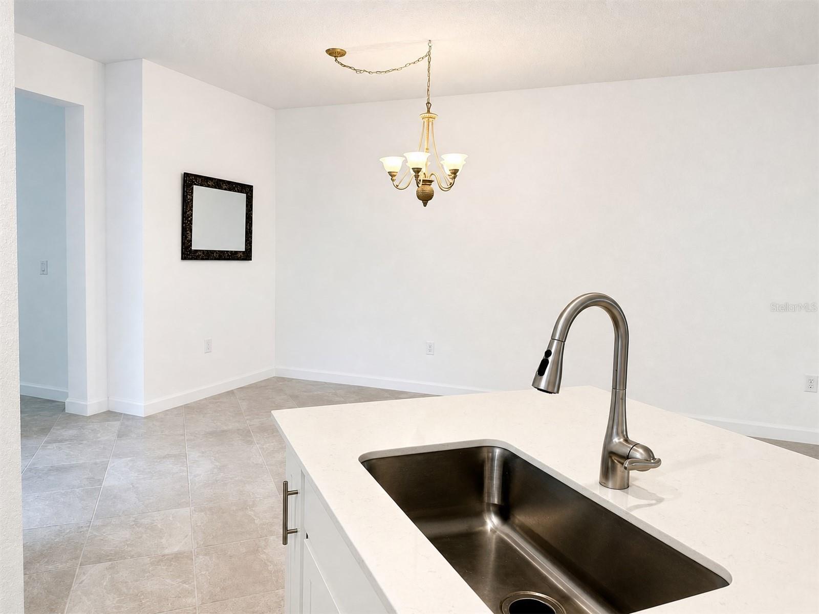 8125 SHORE LAKE DR, ENGLEWOOD, FL, 34224