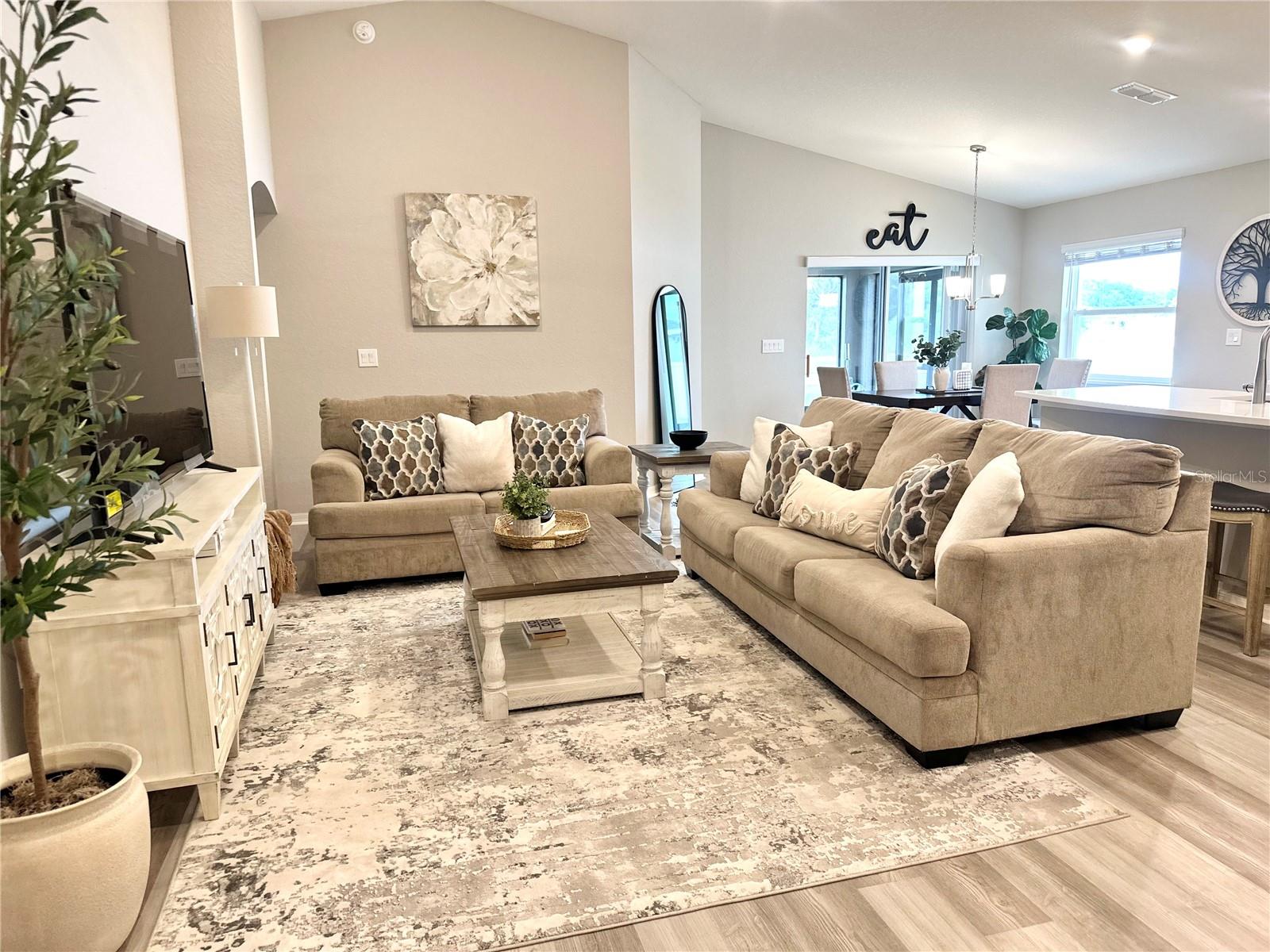 2000 GOLDEN BEAK DR, EAGLE LAKE, FL, 33839