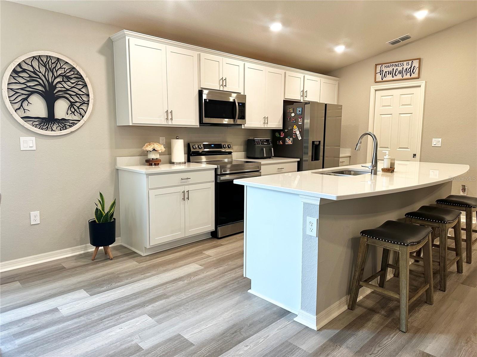 2000 GOLDEN BEAK DR, EAGLE LAKE, FL, 33839