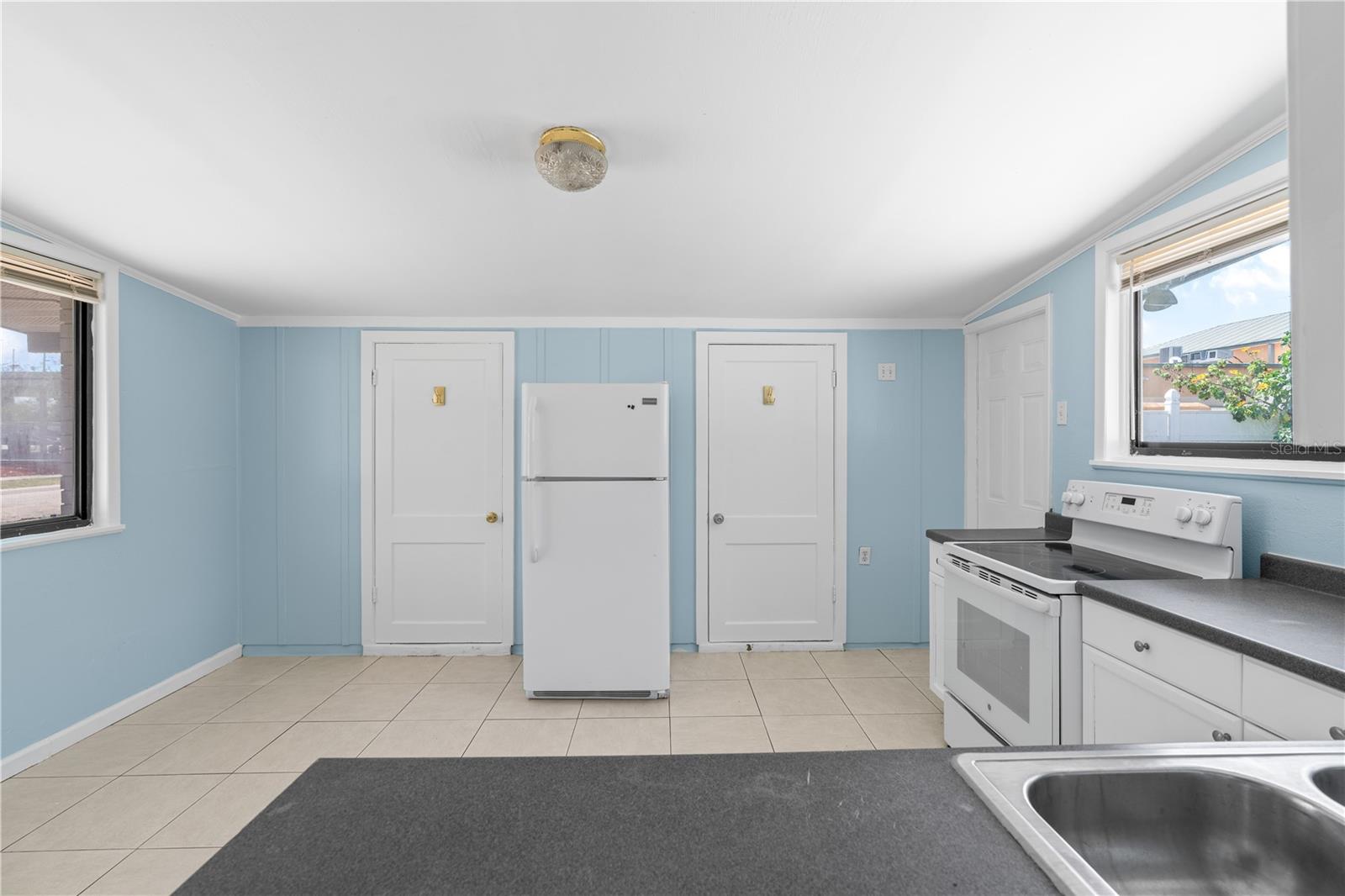 3711 W LEILA AVE, TAMPA, FL, 33611