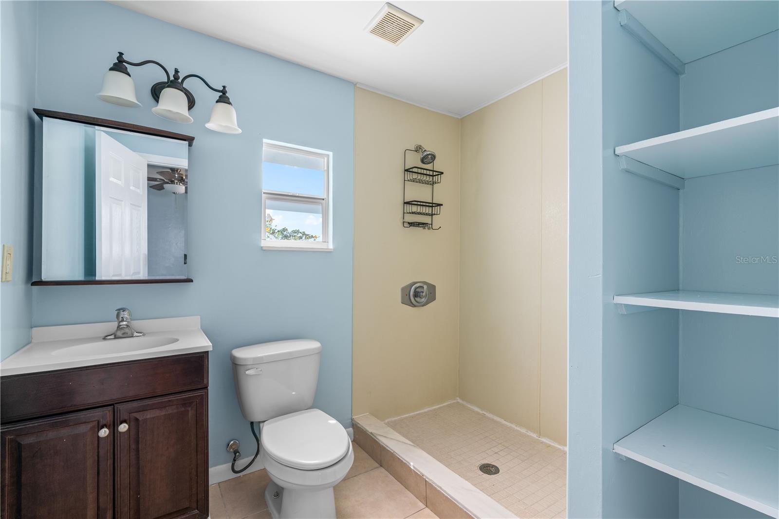 3711 W LEILA AVE, TAMPA, FL, 33611