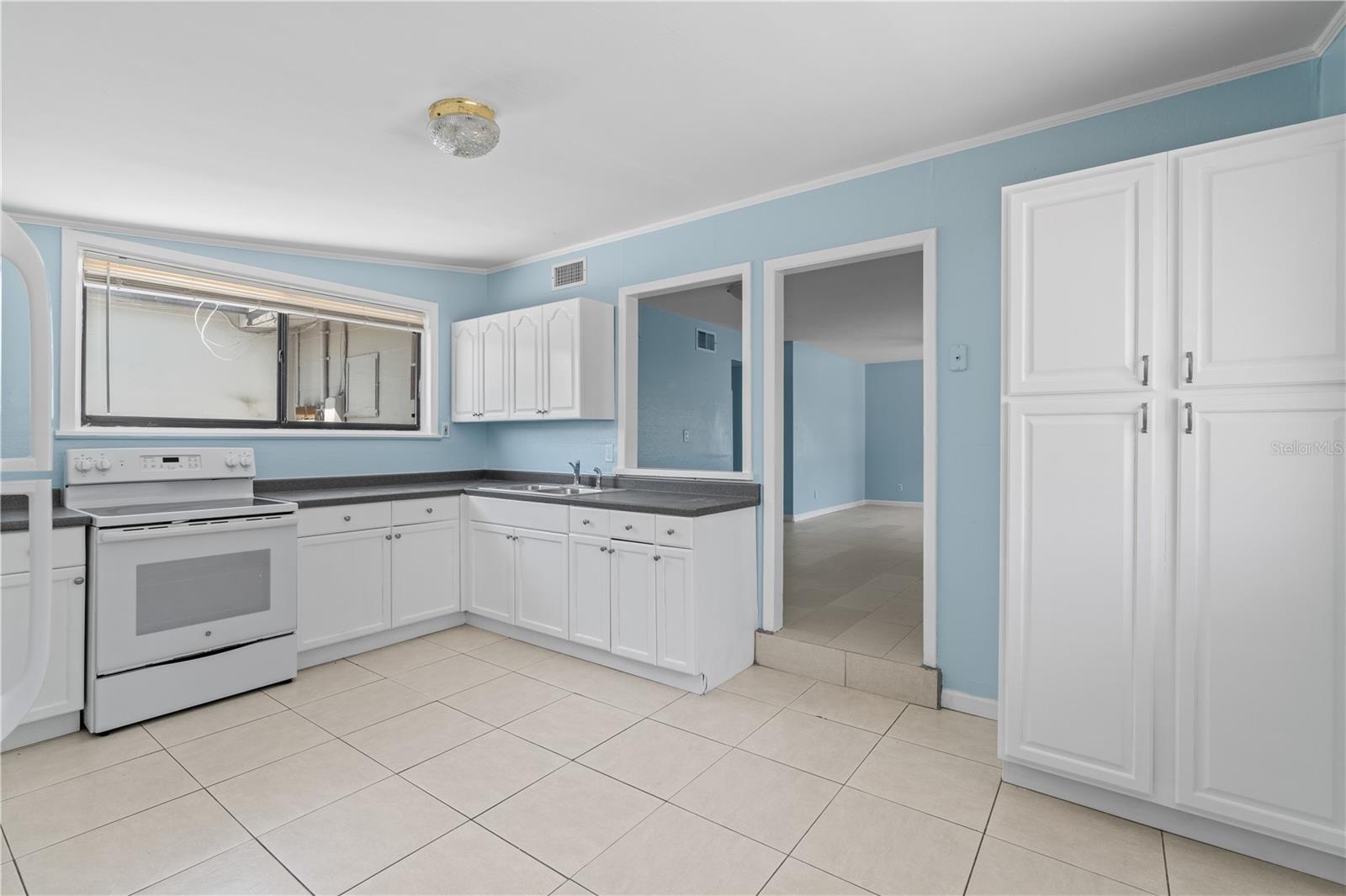 3711 W LEILA AVE, TAMPA, FL, 33611