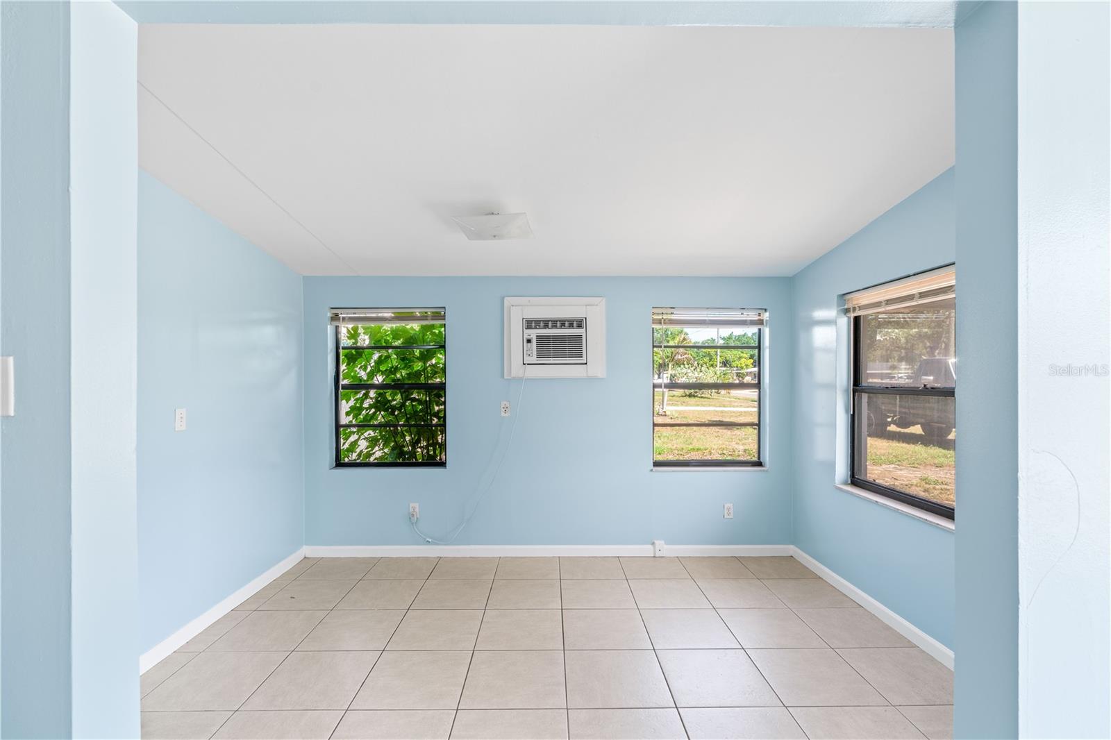 3711 W LEILA AVE, TAMPA, FL, 33611