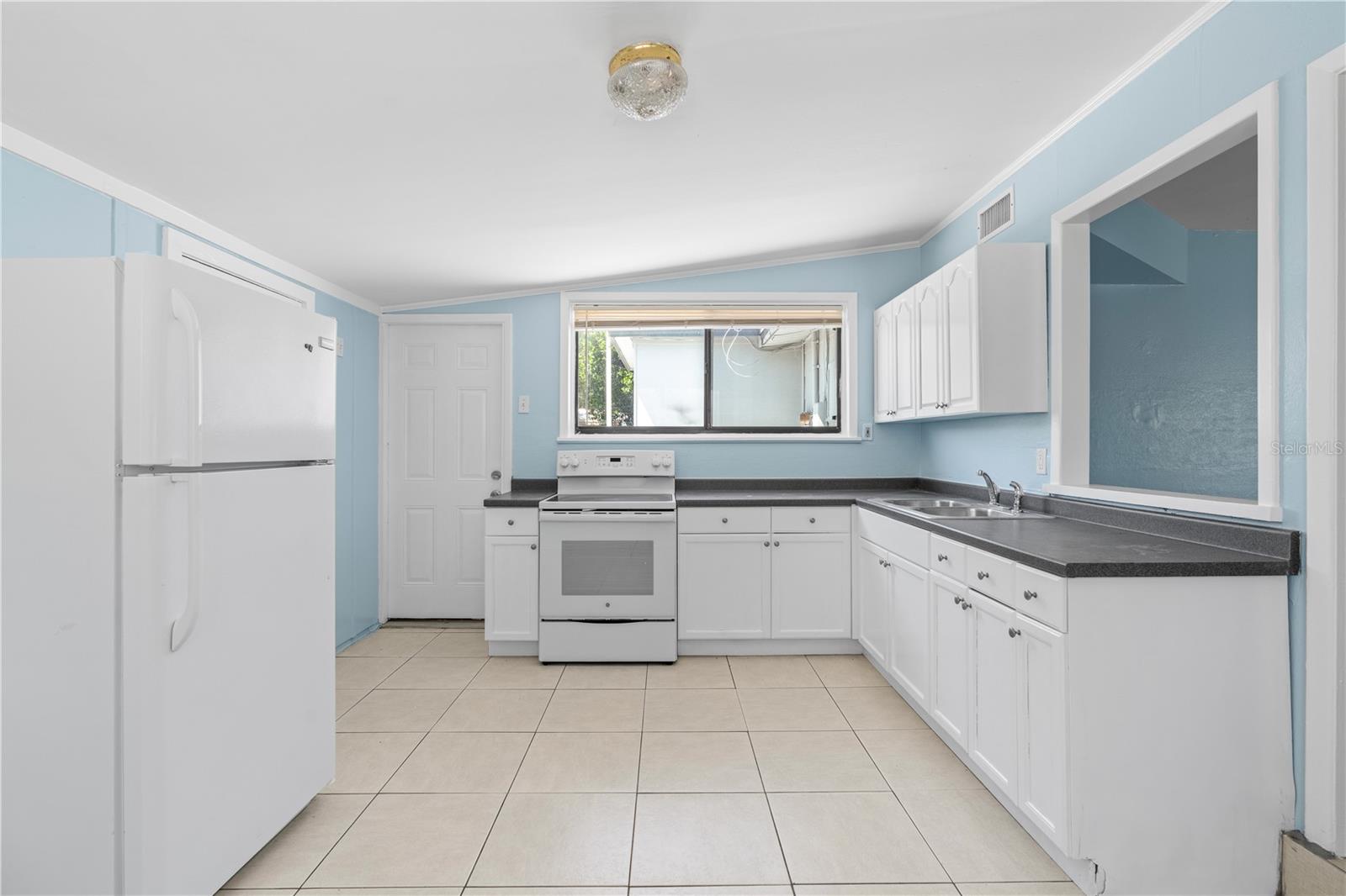 3711 W LEILA AVE, TAMPA, FL, 33611