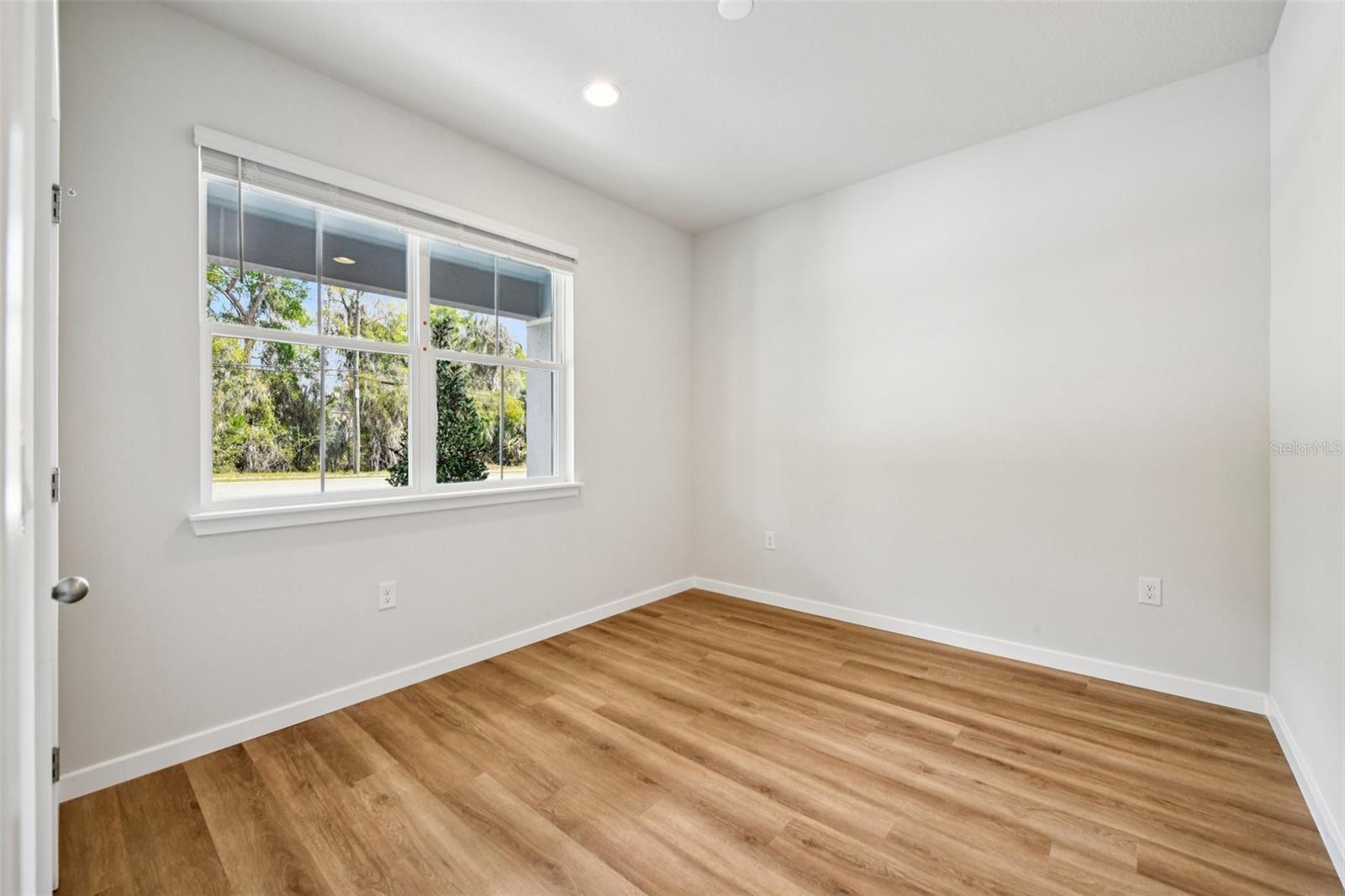 536 E BERESFORD AVE, DELAND, FL, 32724
