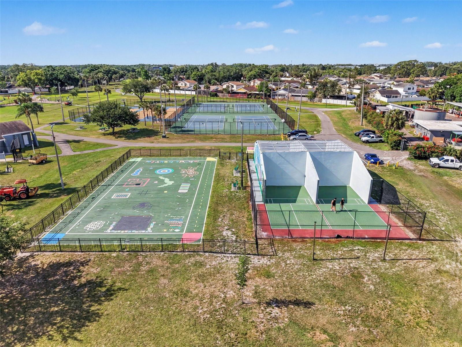 5406 MEADSTONE CT, TAMPA, FL, 33624