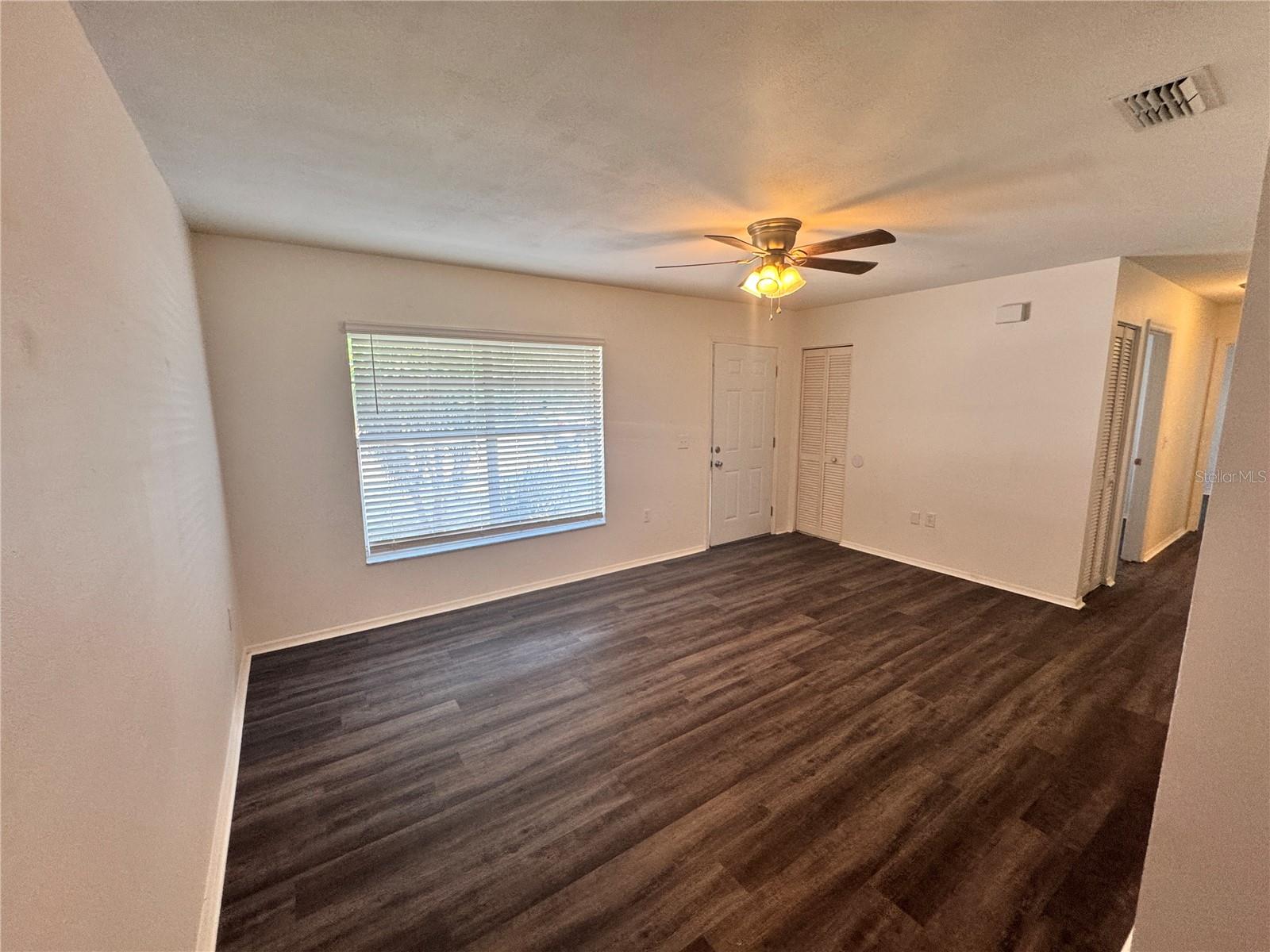 316 E PRIMROSE LN, LADY LAKE, FL, 32159