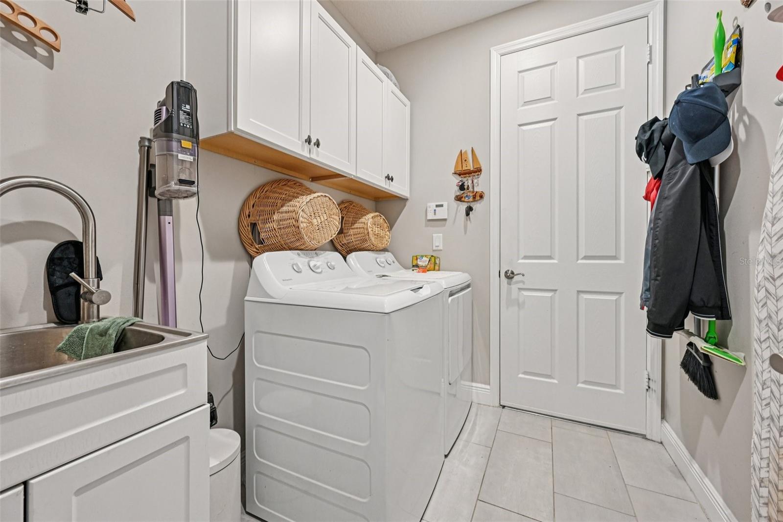 3955 OAK HOLLOW AVE, VERO BEACH, FL, 32966