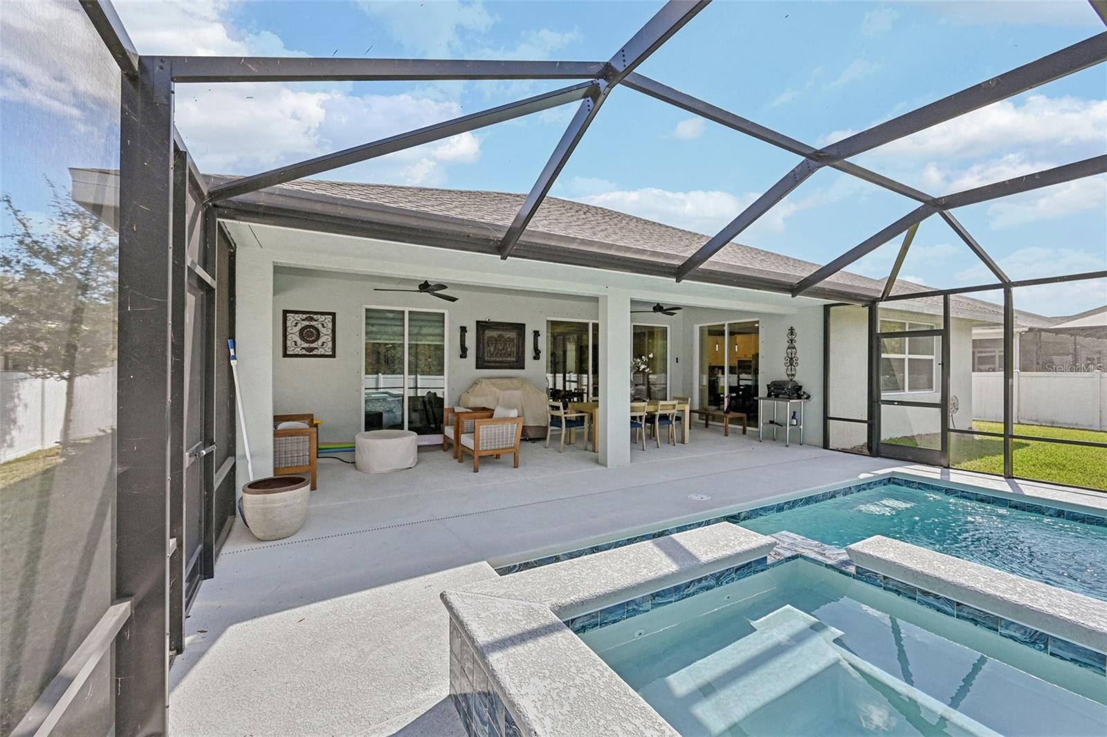 3955 OAK HOLLOW AVE, VERO BEACH, FL, 32966