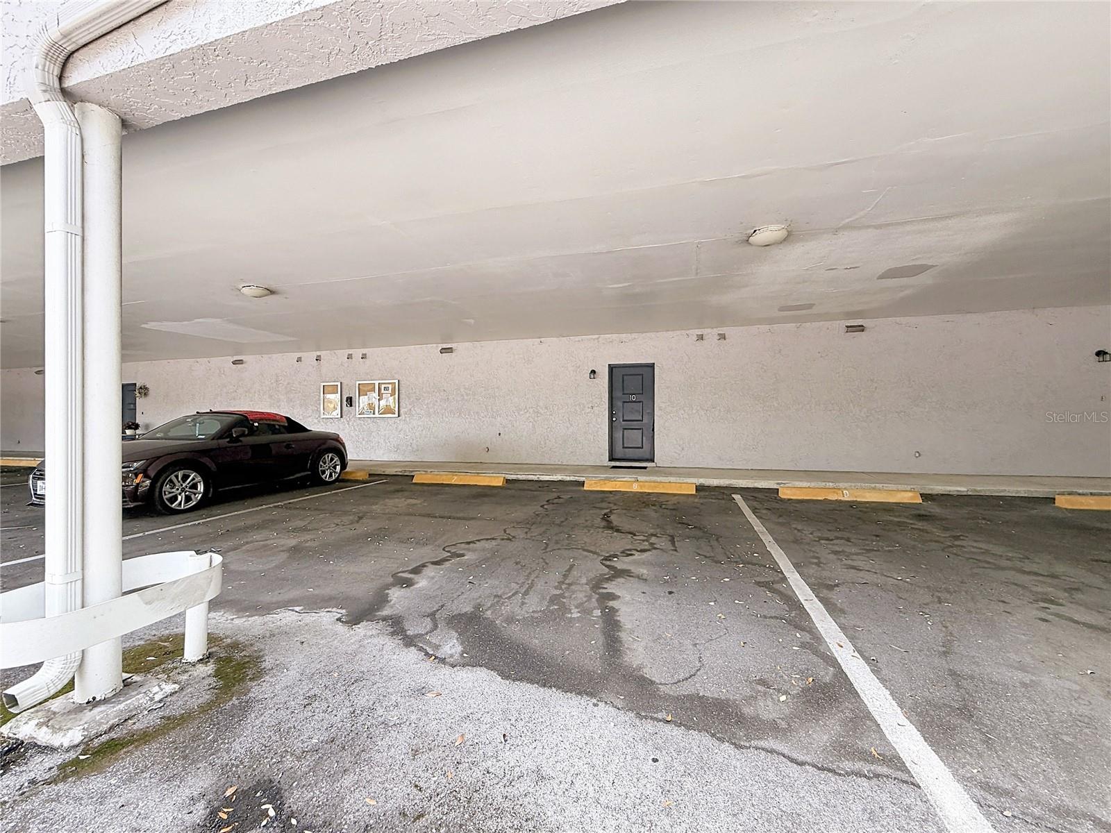 4405 W FAIR OAKS AVE #18, TAMPA, FL, 33611