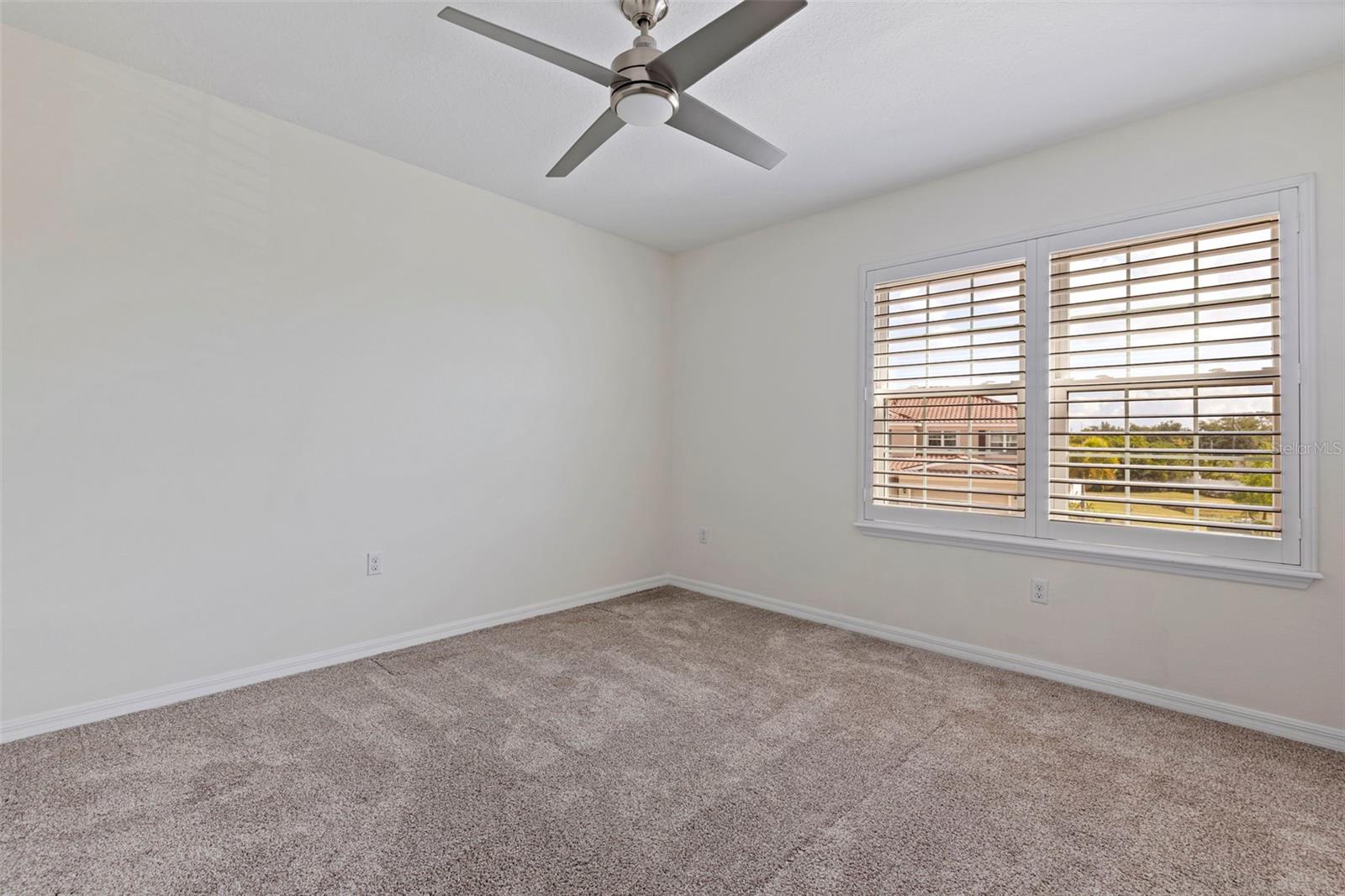 568 53RD AVE N, ST PETERSBURG, FL, 33703